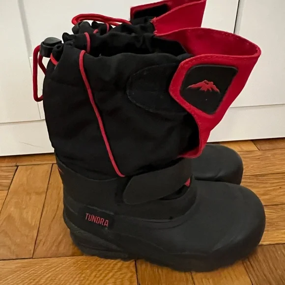 Tundra Kids Red and Black Rain & Snow Boots - Picture 2 of 3